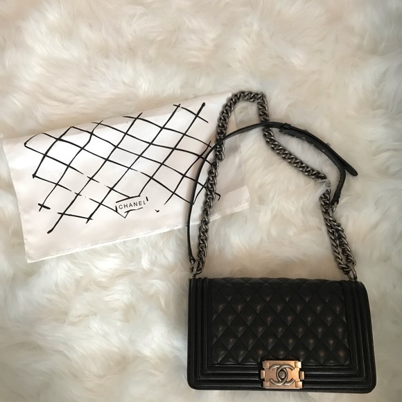 CHANEL Handbags - Chanel boy bag medium with dust bag